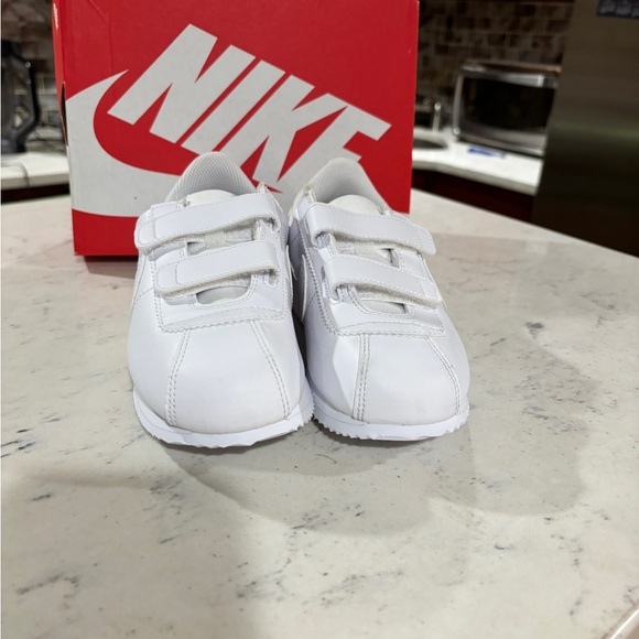 Little Kids Nike Cortez Basic SL Shoes All white (904767100) - Picture 10 of 10